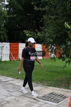 Runner Photo 4305518