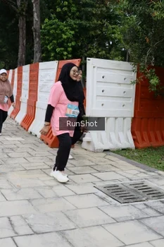 Runner Photo 4305520