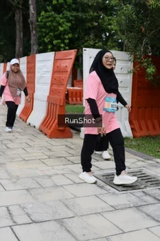 Runner Photo 4305528