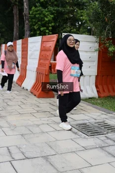 Runner Photo 4305530