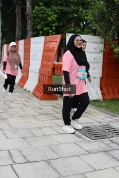 Runner Photo 4305533