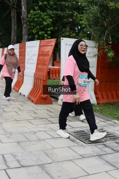 Runner Photo 4305537
