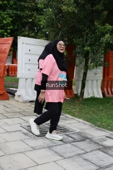Runner Photo 4305541