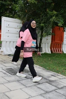 Runner Photo 4305543