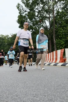 Runner Photo 4305549