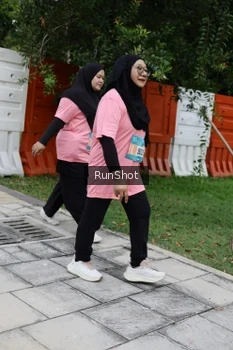 Runner Photo 4305555