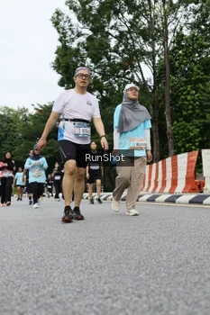 Runner Photo 4305558