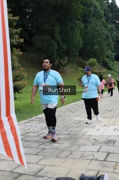 Runner Photo 4305559