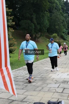 Runner Photo 4305565