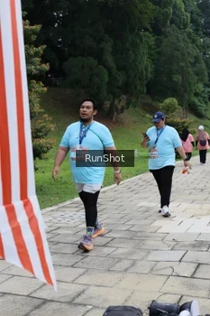 Runner Photo 4305571