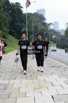 Runner Photo 4305586