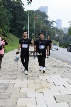 Runner Photo 4305592