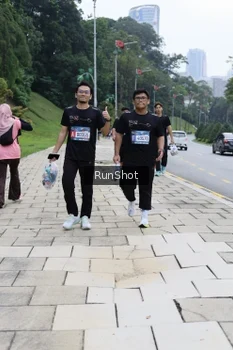 Runner Photo 4305594