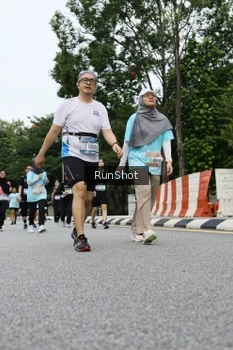 Runner Photo 4305600