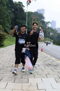 Runner Photo 4305613