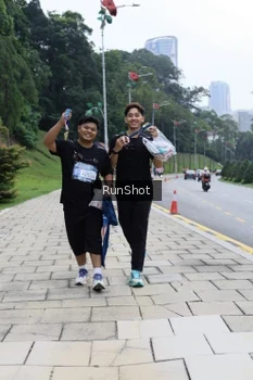 Runner Photo 4305615