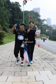 Runner Photo 4305617
