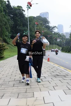 Runner Photo 4305621