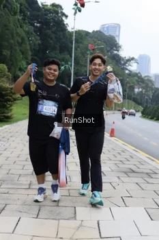 Runner Photo 4305631