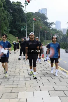 Runner Photo 4305634