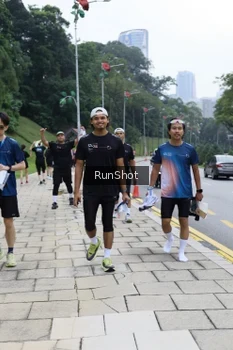 Runner Photo 4305638