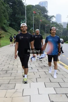 Runner Photo 4305642
