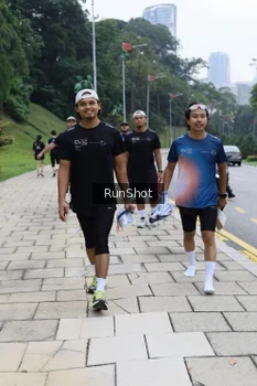 Runner Photo 4305646