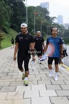 Runner Photo 4305651