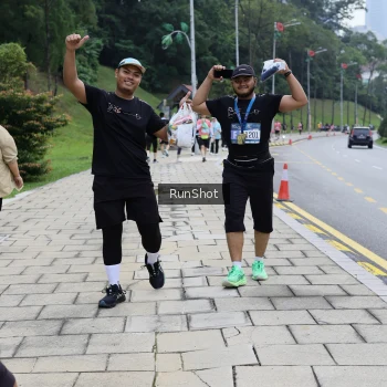 Runner Photo 4305656