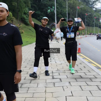 Runner Photo 4305657