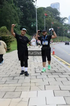 Runner Photo 4305662