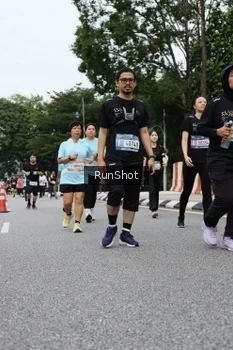 Runner Photo 4305665