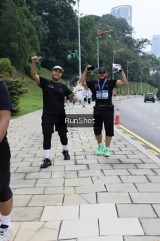 Runner Photo 4305667
