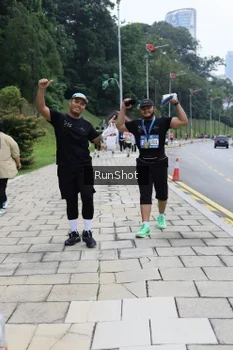 Runner Photo 4305669