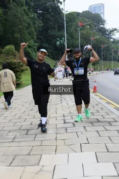 Runner Photo 4305673