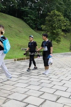 Runner Photo 4305705