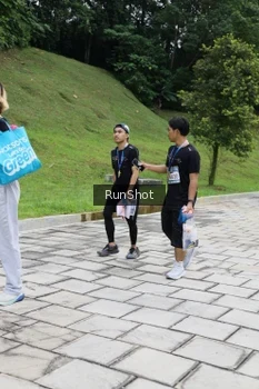 Runner Photo 4305711