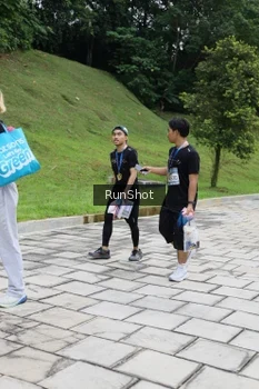 Runner Photo 4305714