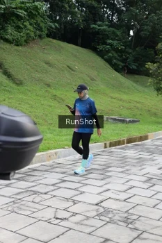 Runner Photo 4305728