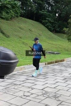 Runner Photo 4305729
