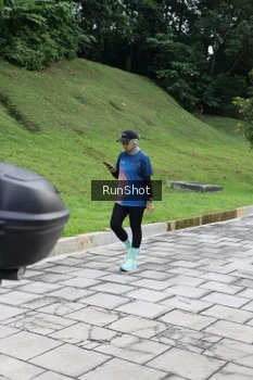 Runner Photo 4305730
