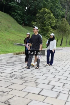 Runner Photo 4305734