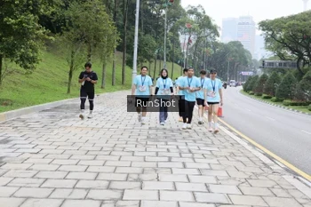 Runner Photo 4305740
