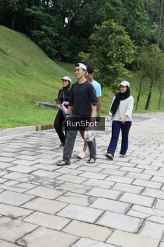 Runner Photo 4305743