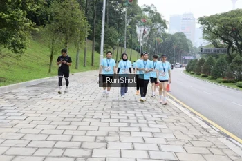 Runner Photo 4305745