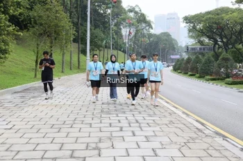 Runner Photo 4305749
