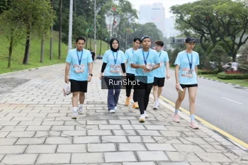 Runner Photo 4305750