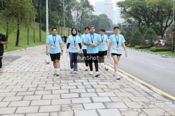 Runner Photo 4305755