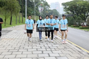 Runner Photo 4305760