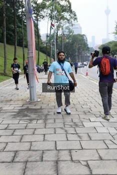 Runner Photo 4305768